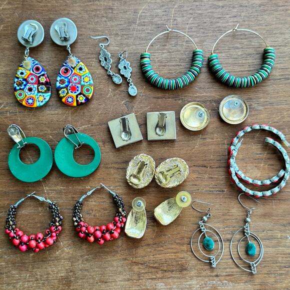 Lot of 11 Vintage and Modern Colorful Southwestern Bohemian Earrings - Picture 2 of 13